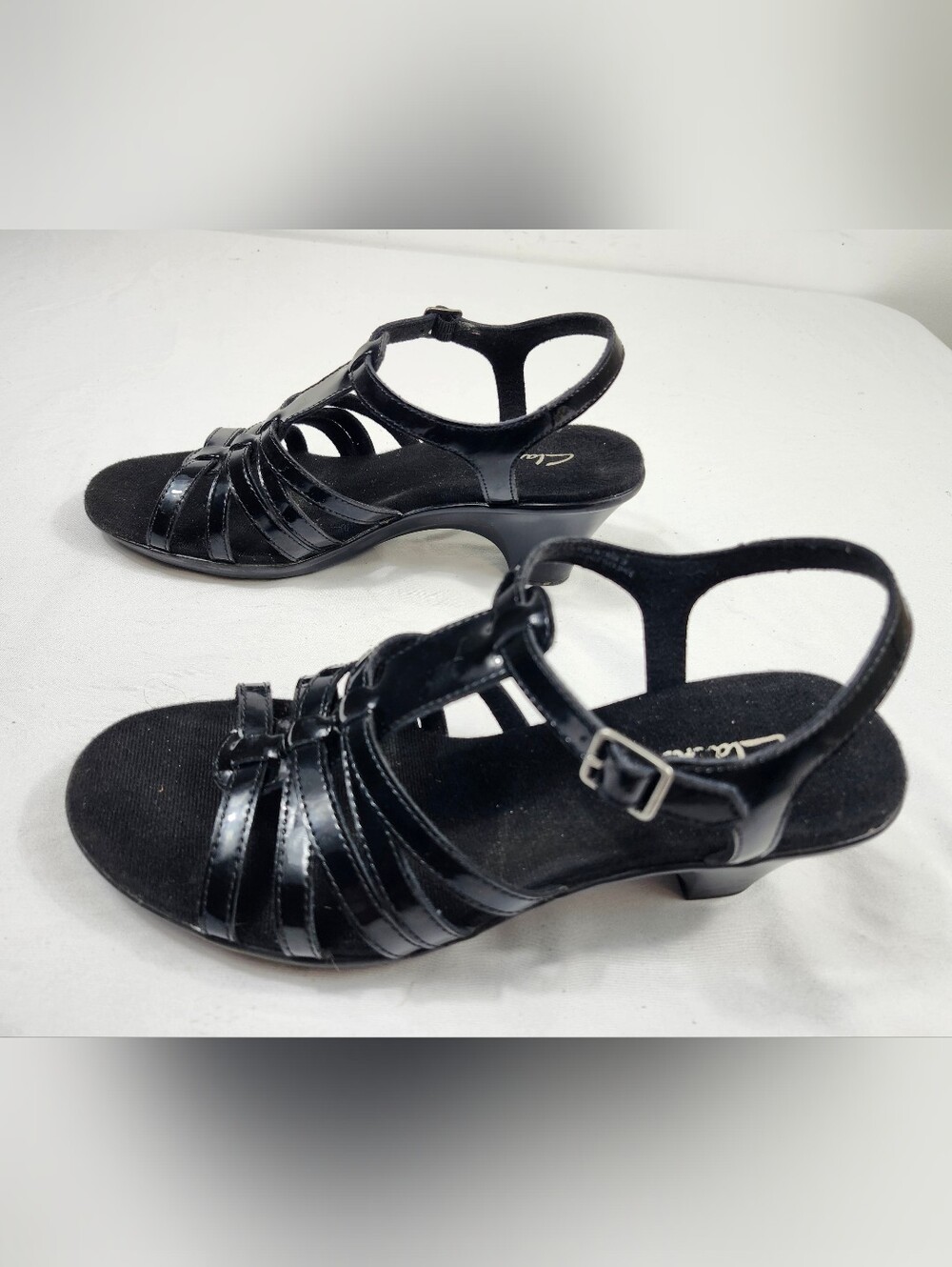 Clarks Womens 7.5 M Black Patent Strappy Heels Buckle Up Sandals Shoes - Picture 3 of 8